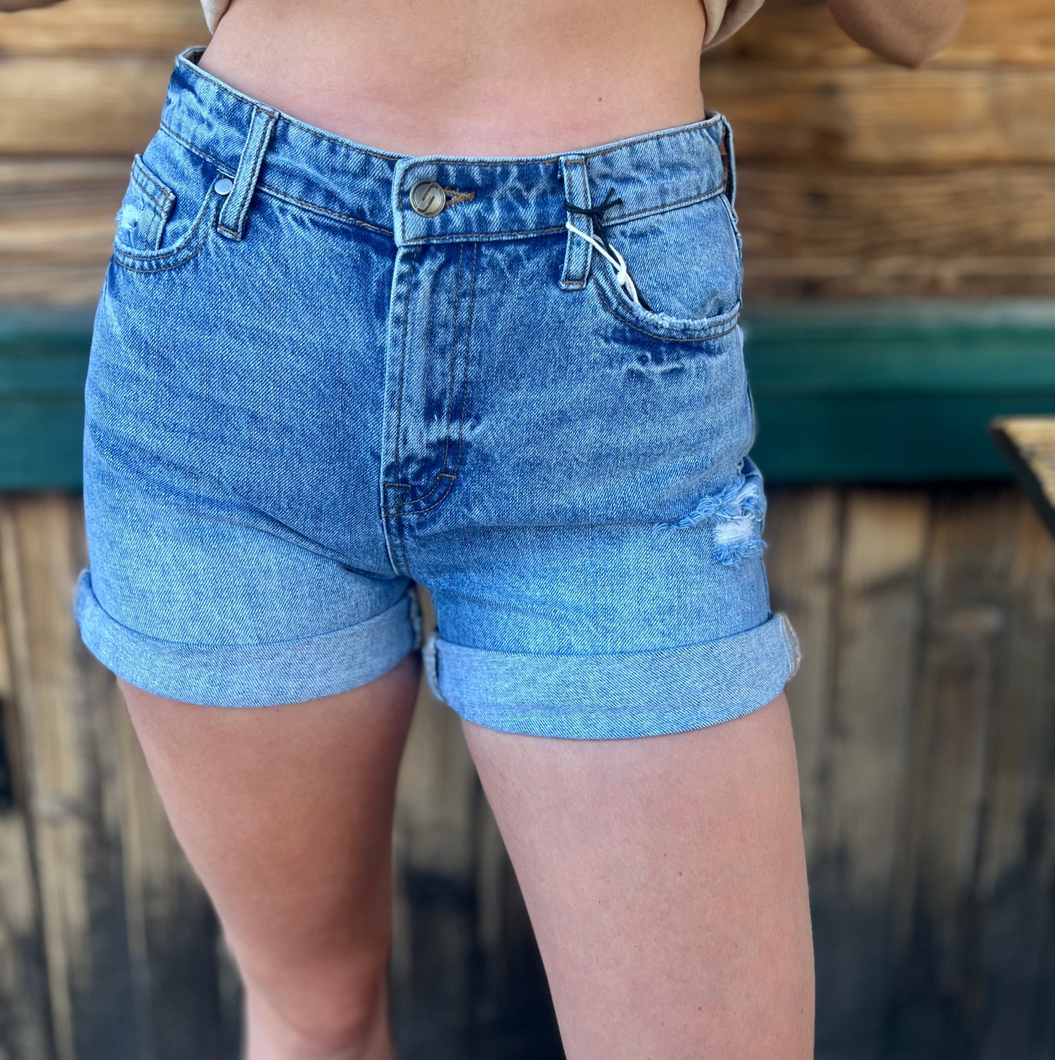 Mom Cuffed Shorts